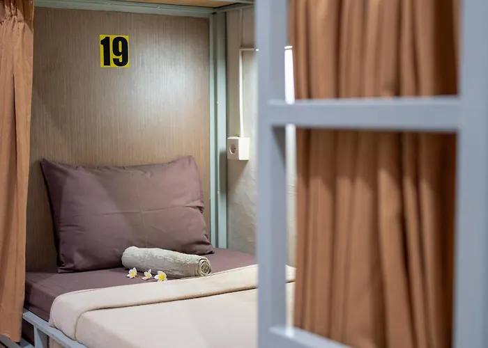 Hostal Aru House