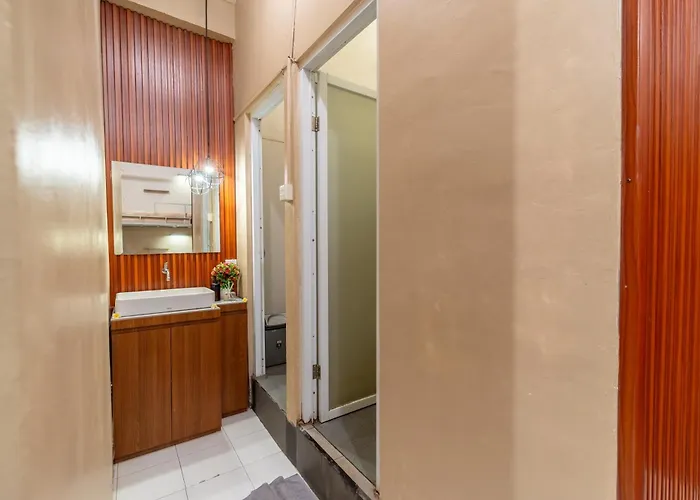 Aru House Hostal *