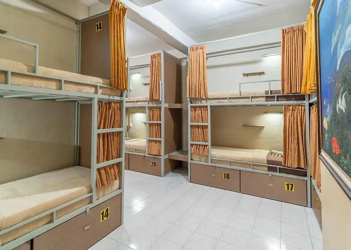 Aru House *