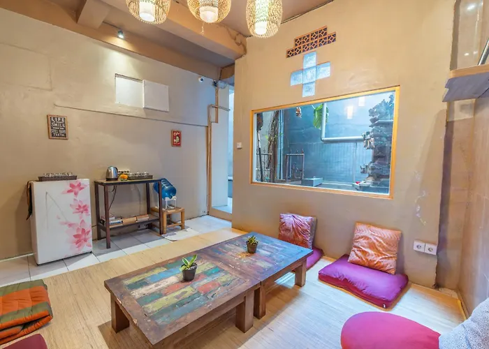 Aru House Hostal *