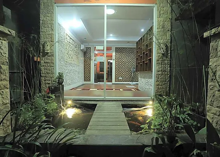 Aru House