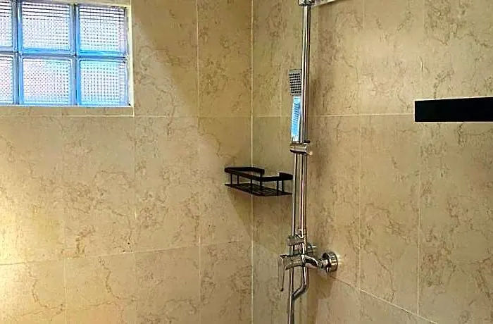 Hostal Aru House